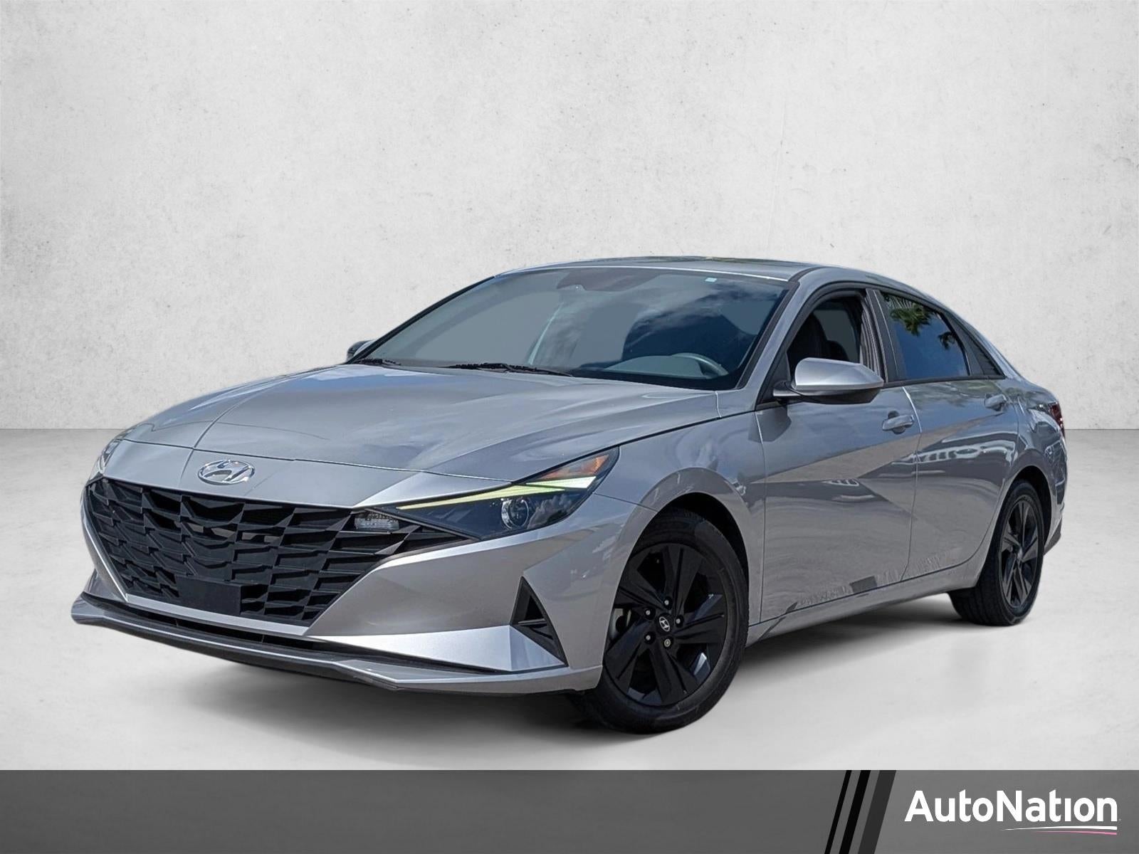 2022 Hyundai ELANTRA SEL IVT