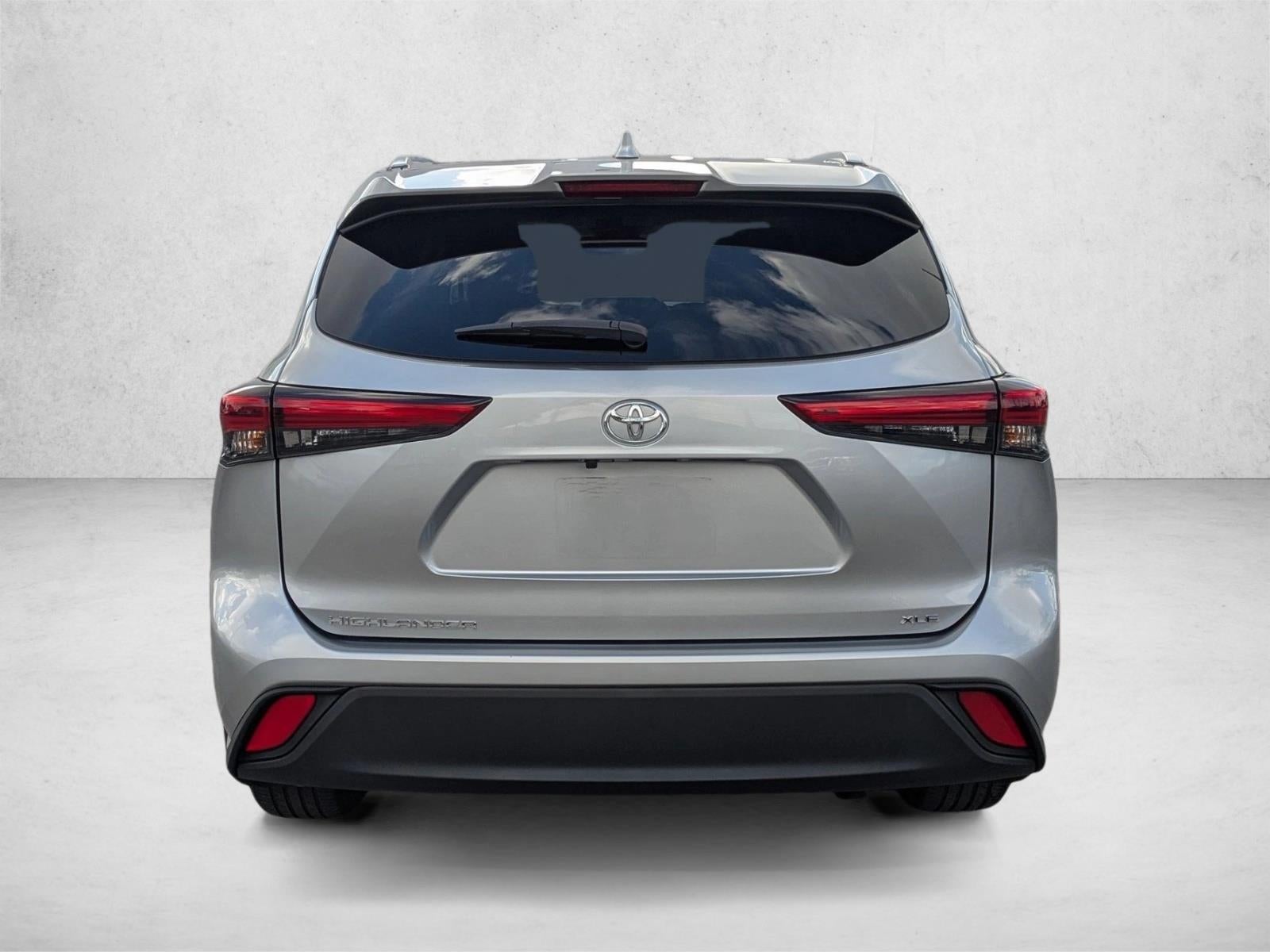 2023 Toyota Highlander XLE FWD (Natl)