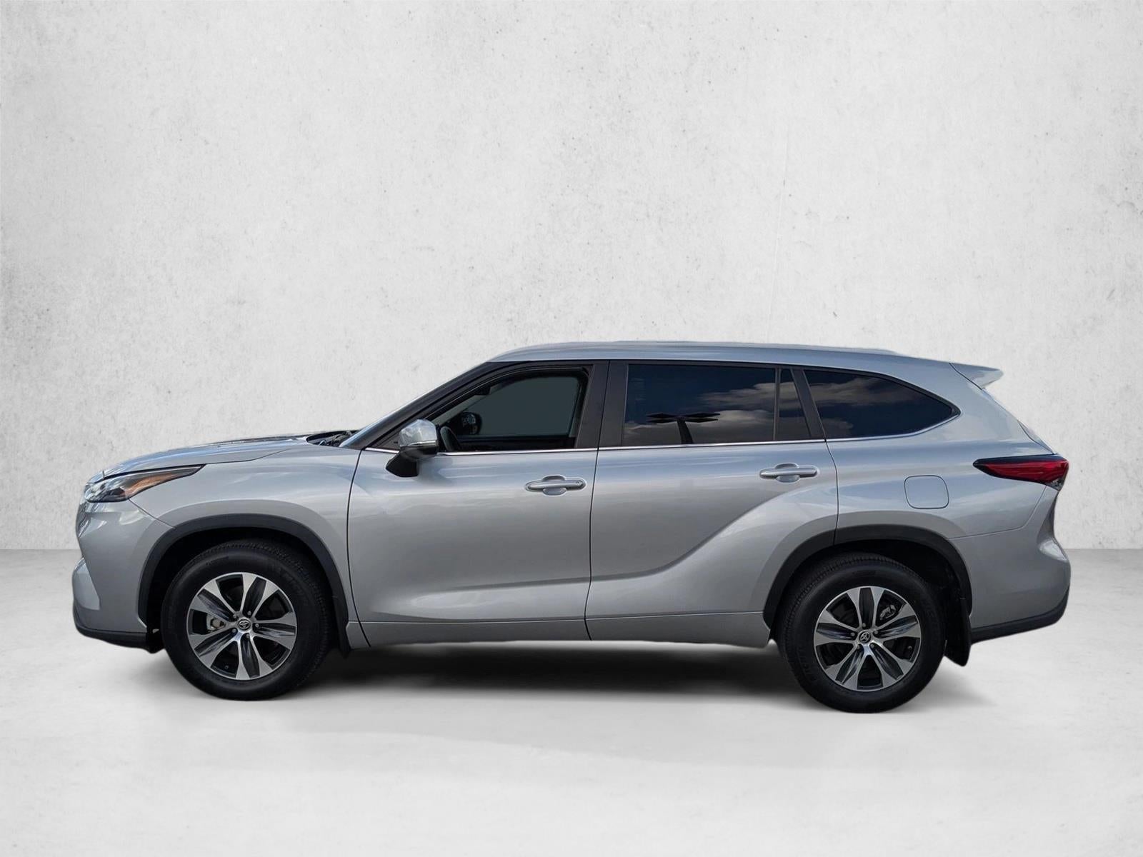 2023 Toyota Highlander XLE FWD (Natl)