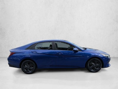 2022 Hyundai ELANTRA SEL IVT