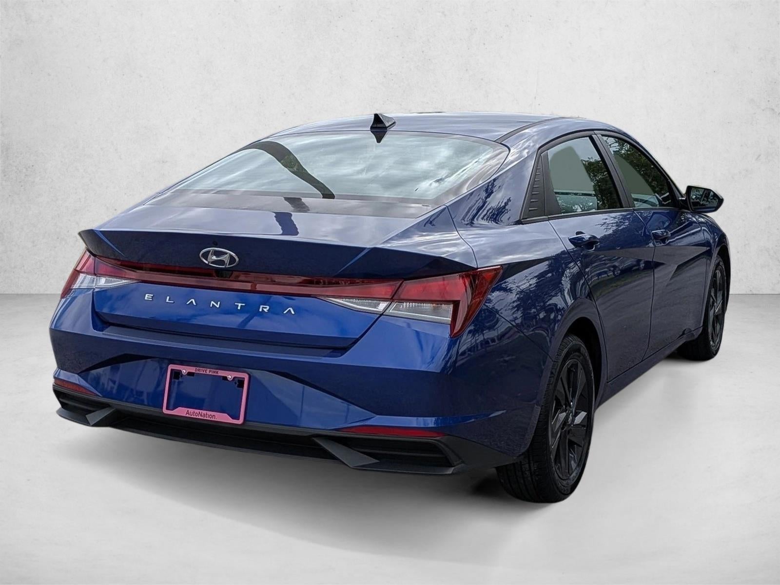 2022 Hyundai ELANTRA SEL IVT