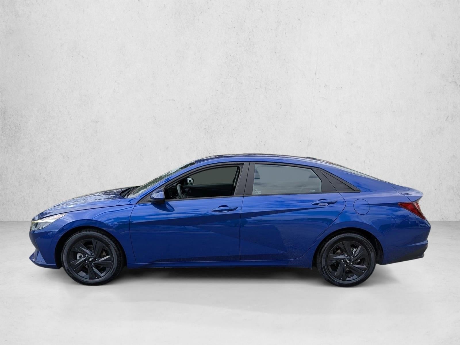 2022 Hyundai ELANTRA SEL IVT