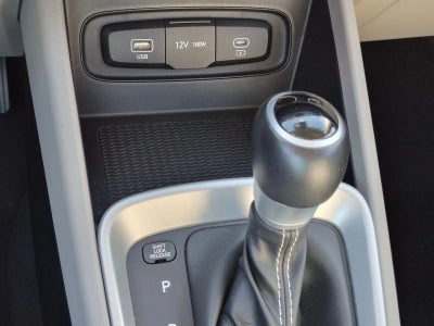 2023 Hyundai VENUE SEL IVT