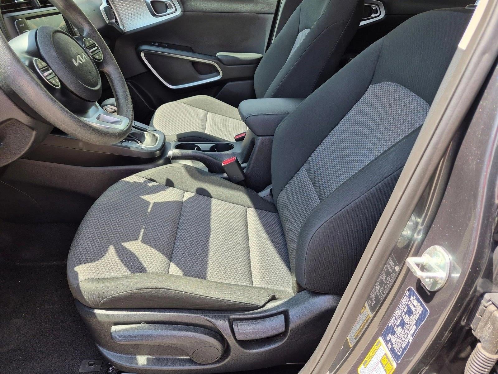 2024 Kia Soul LX IVT