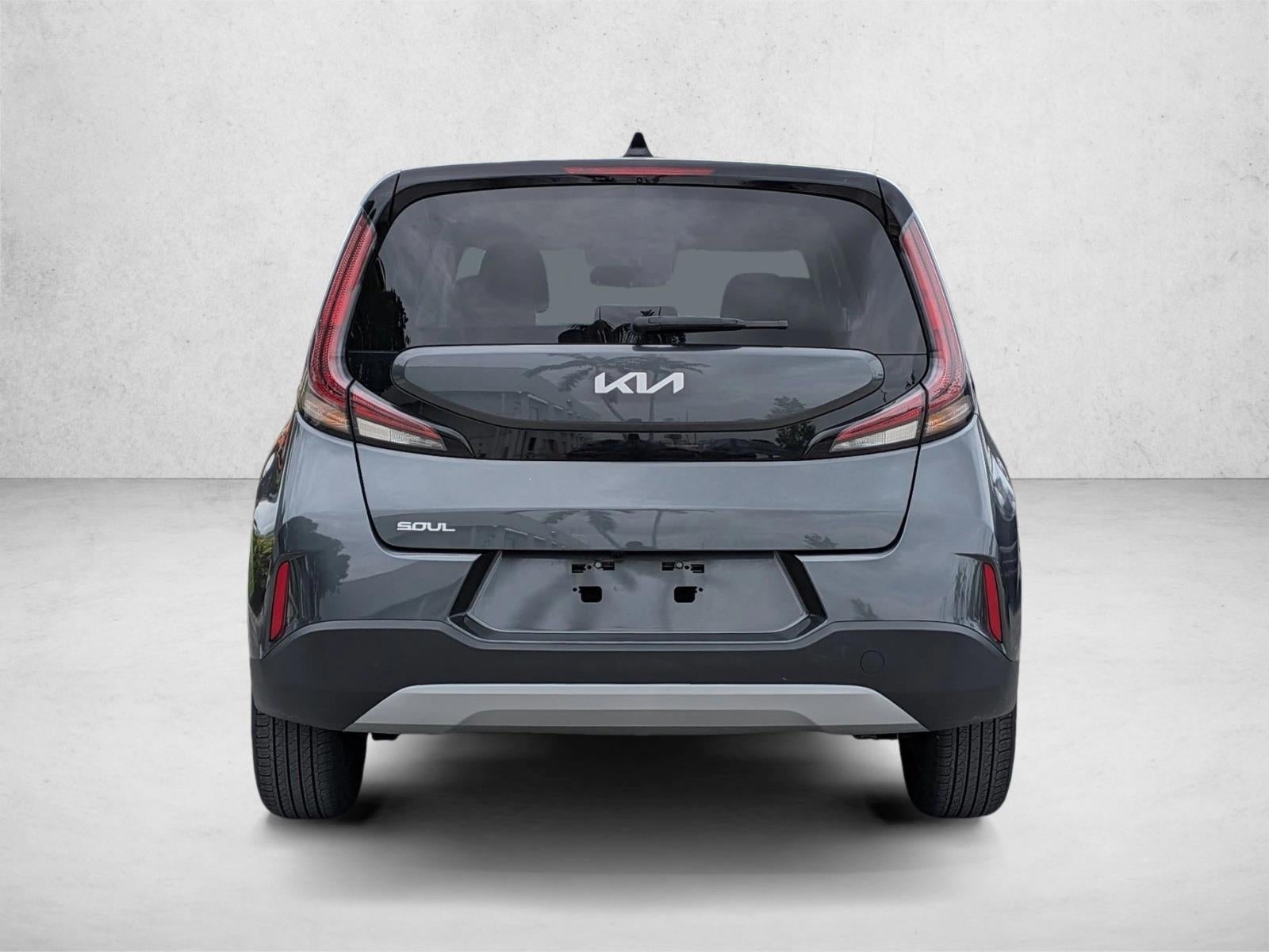 2024 Kia Soul LX IVT