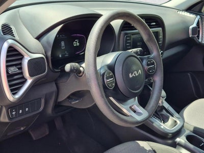2024 Kia Soul LX IVT