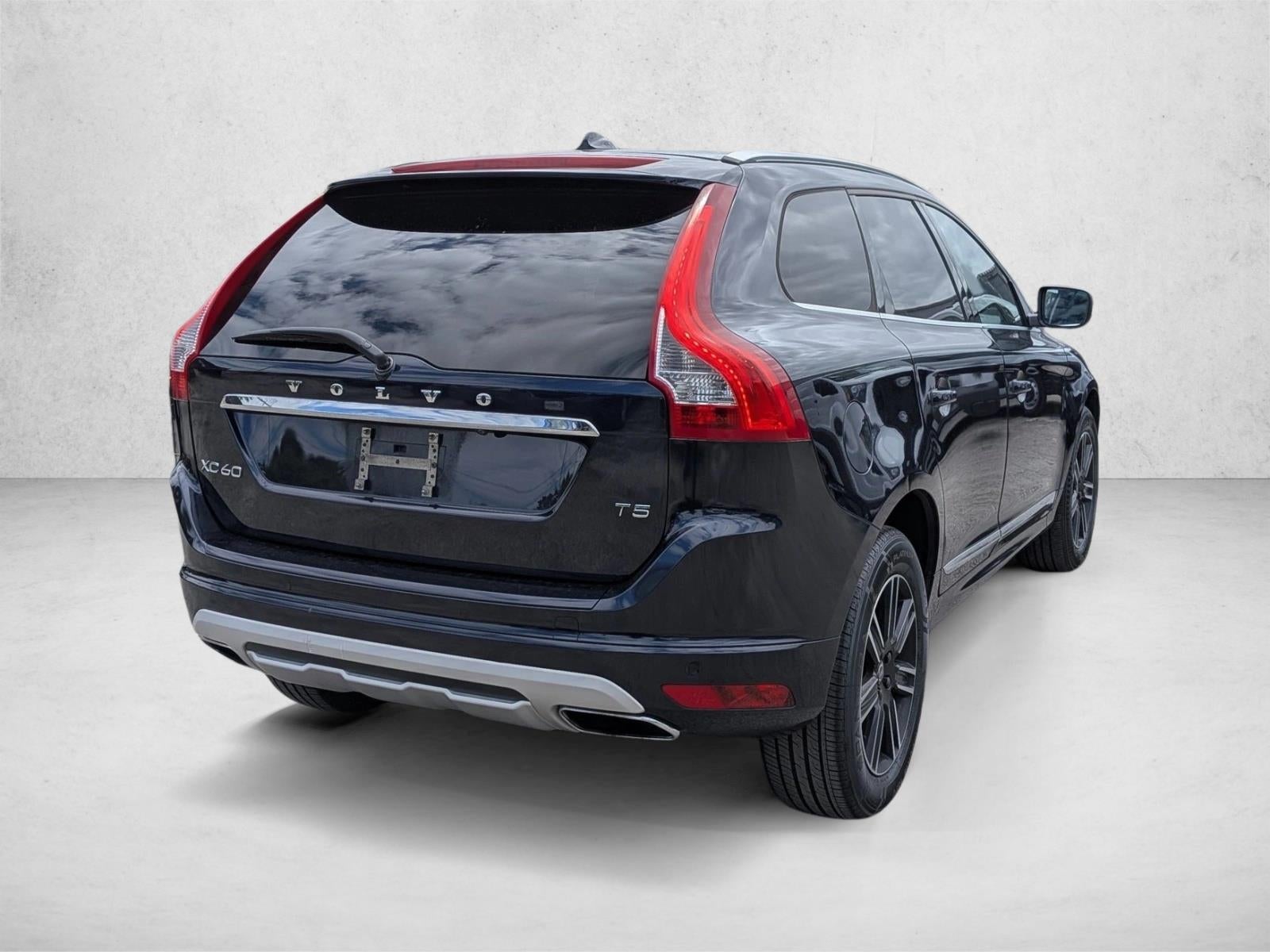 2017 Volvo XC60 T5 FWD Dynamic