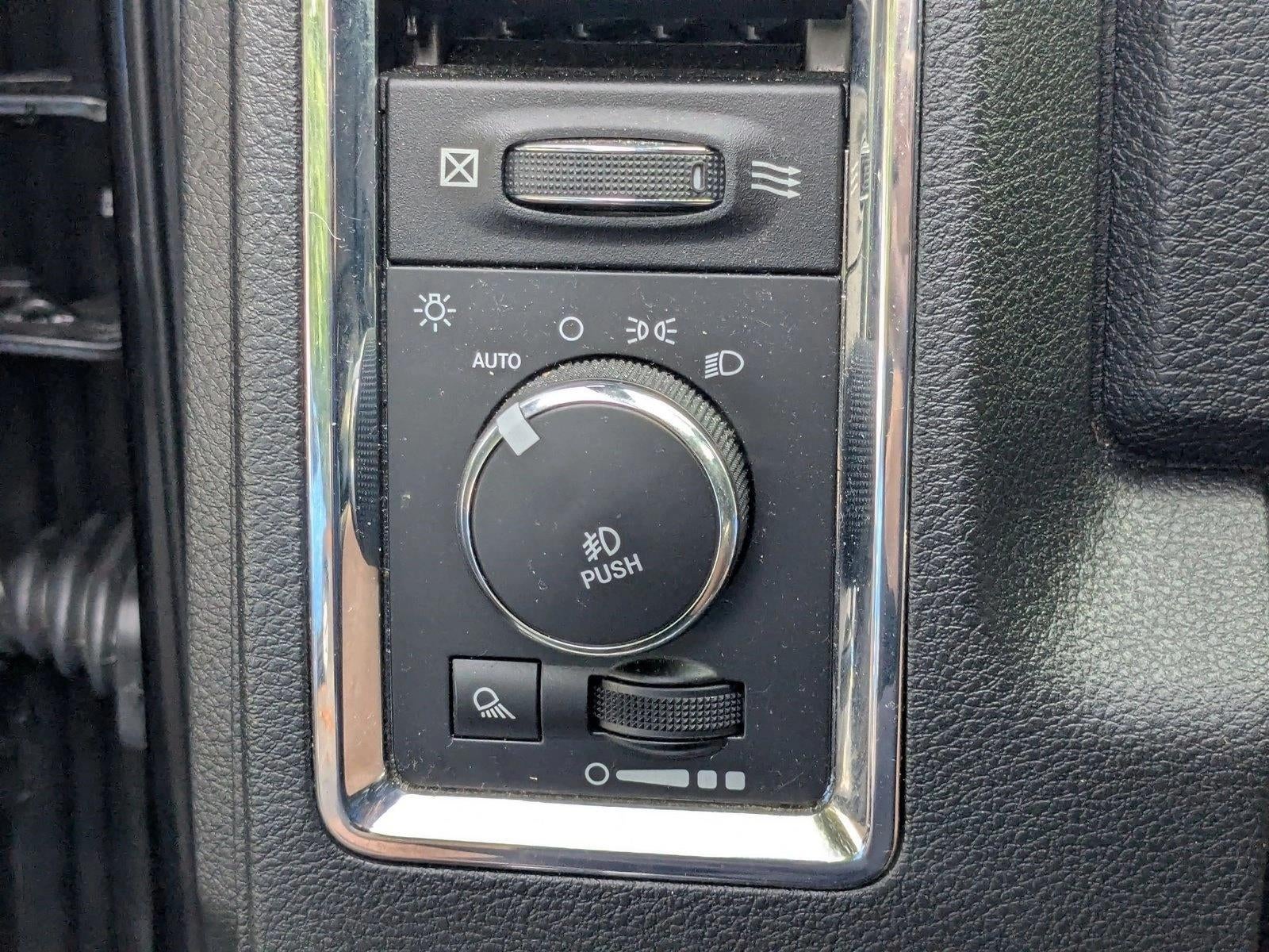 2016 RAM 1500 4WD Crew Cab 5.7 Ft Box Laramie