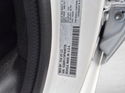 2023 RAM 1500 Laramie 4x4 Crew Cab 5'7" Box