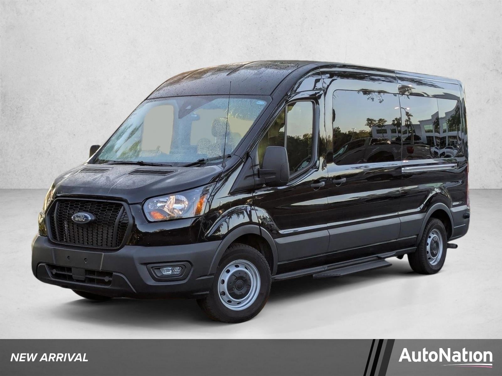 2025 Ford Transit Passenger Wagon T-350 148" Med Roof XL RWD