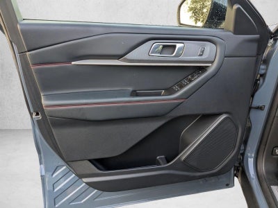 2025 Ford Explorer ST-Line RWD