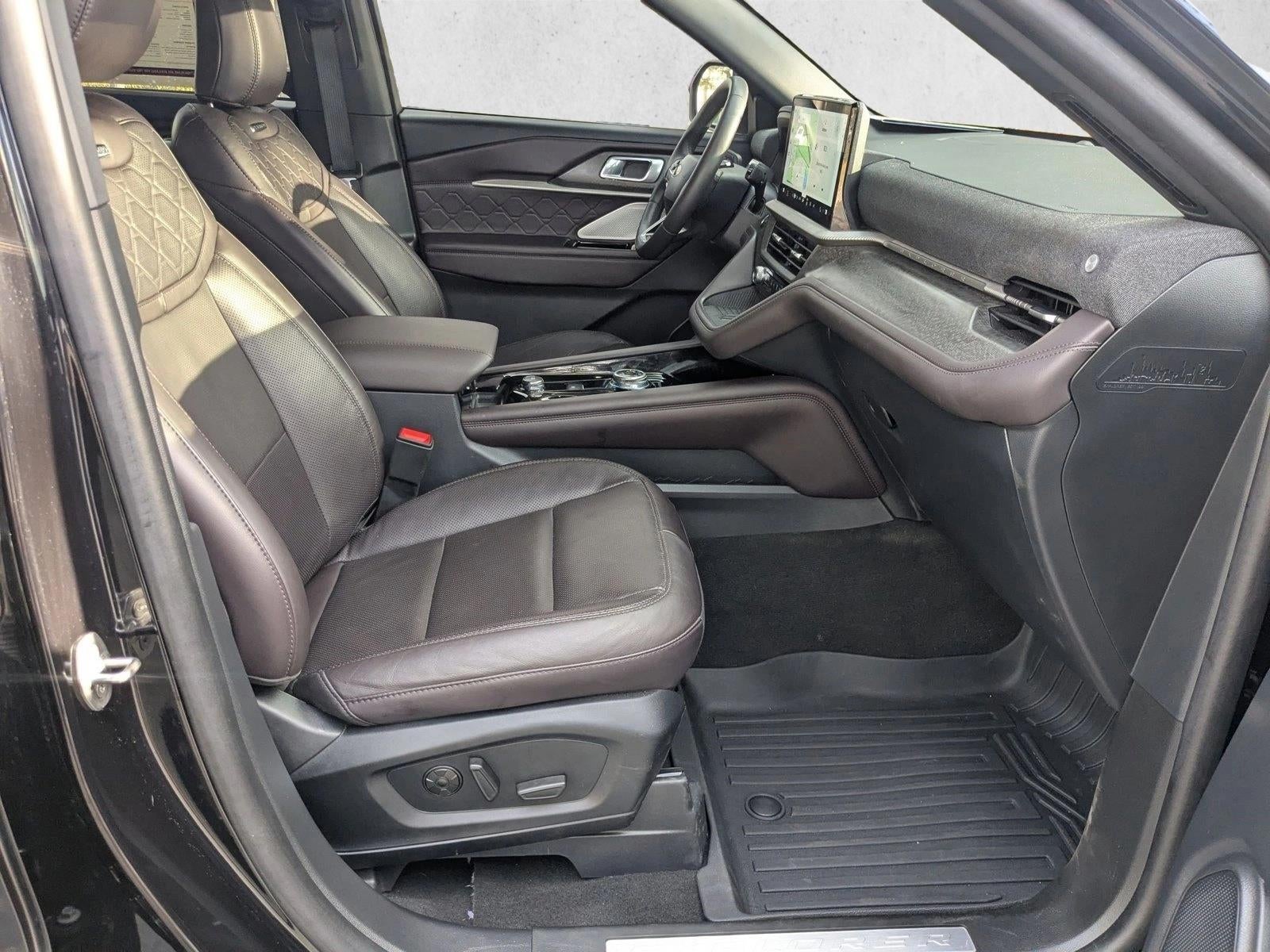 2025 Ford Explorer Platinum RWD