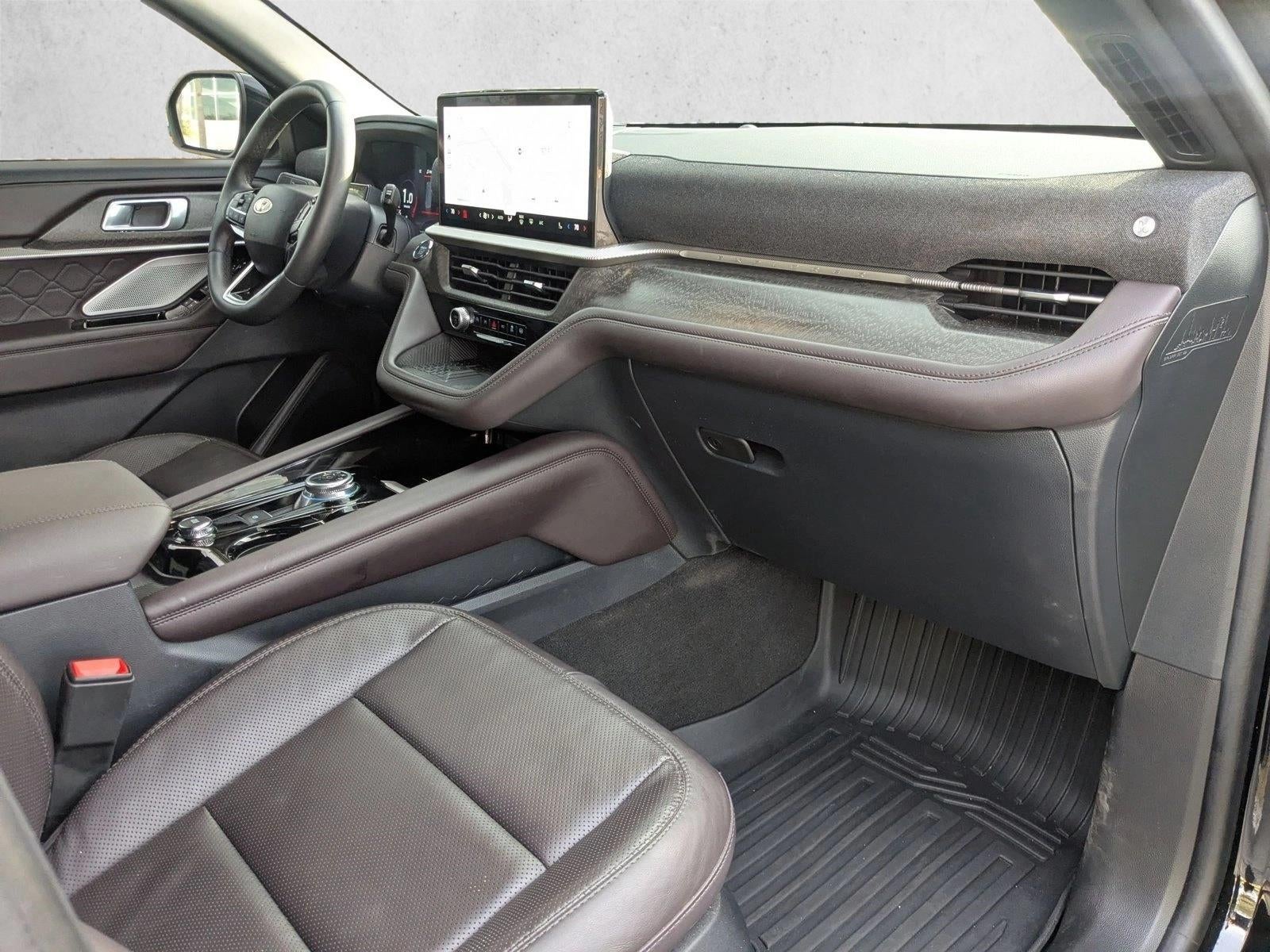 2025 Ford Explorer Platinum RWD