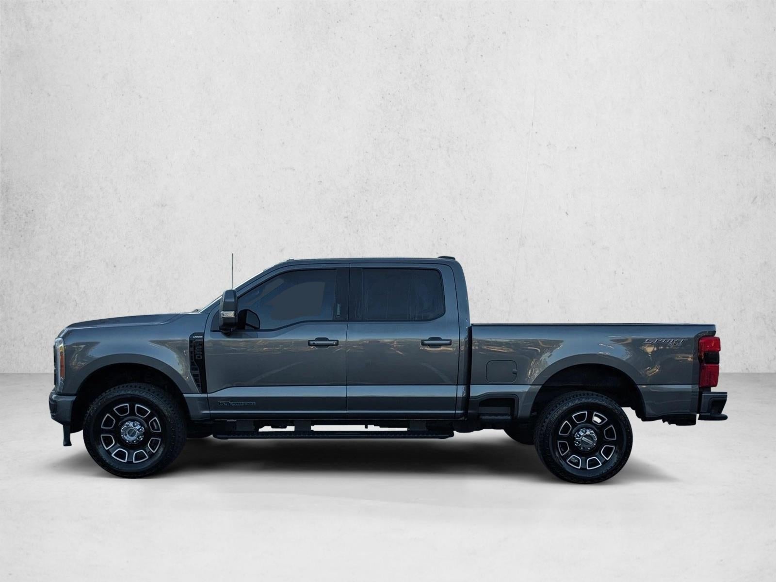 2023 Ford Super Duty F-250 SRW LARIAT 4WD Crew Cab 6.75' Box