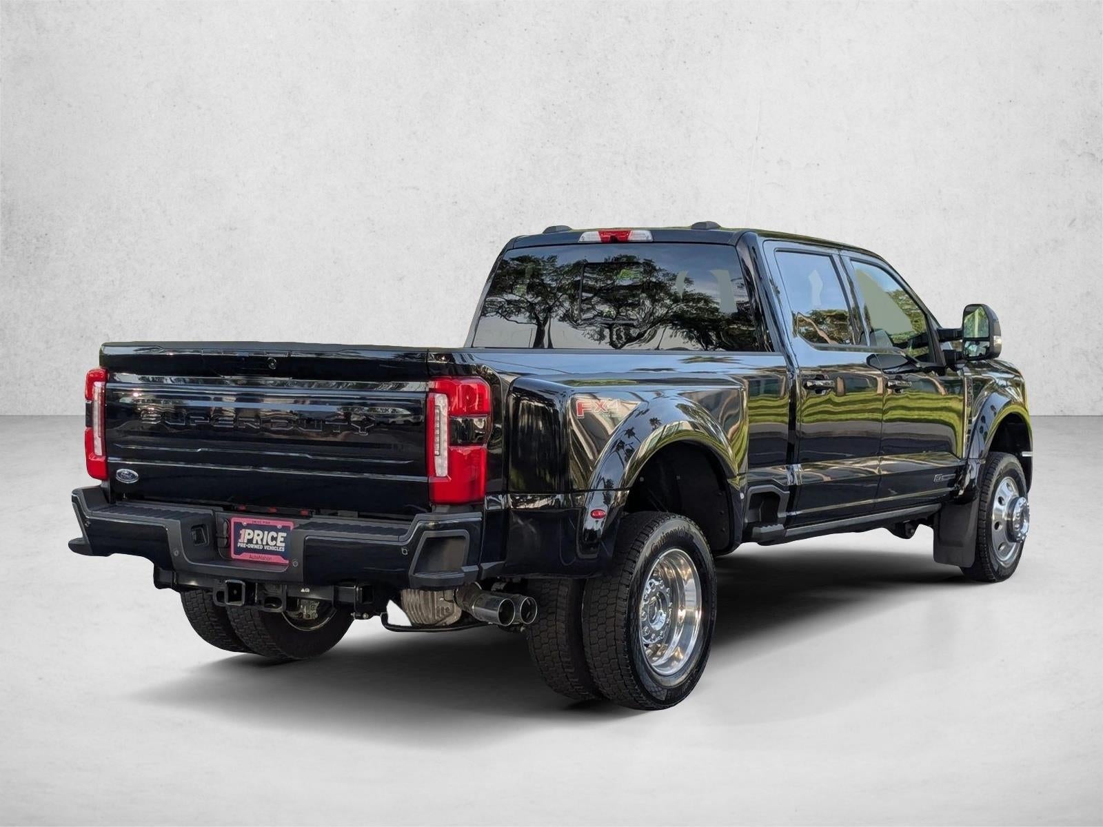 2026 Ford Super Duty F-450 DRW Platinum 4WD Crew Cab 8' Box