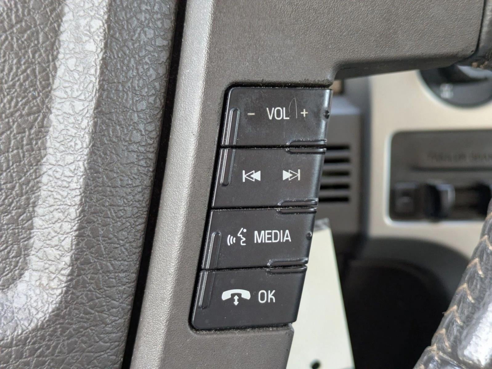 2014 Ford F-150 2WD SuperCrew 5-1/2 Ft Box XLT
