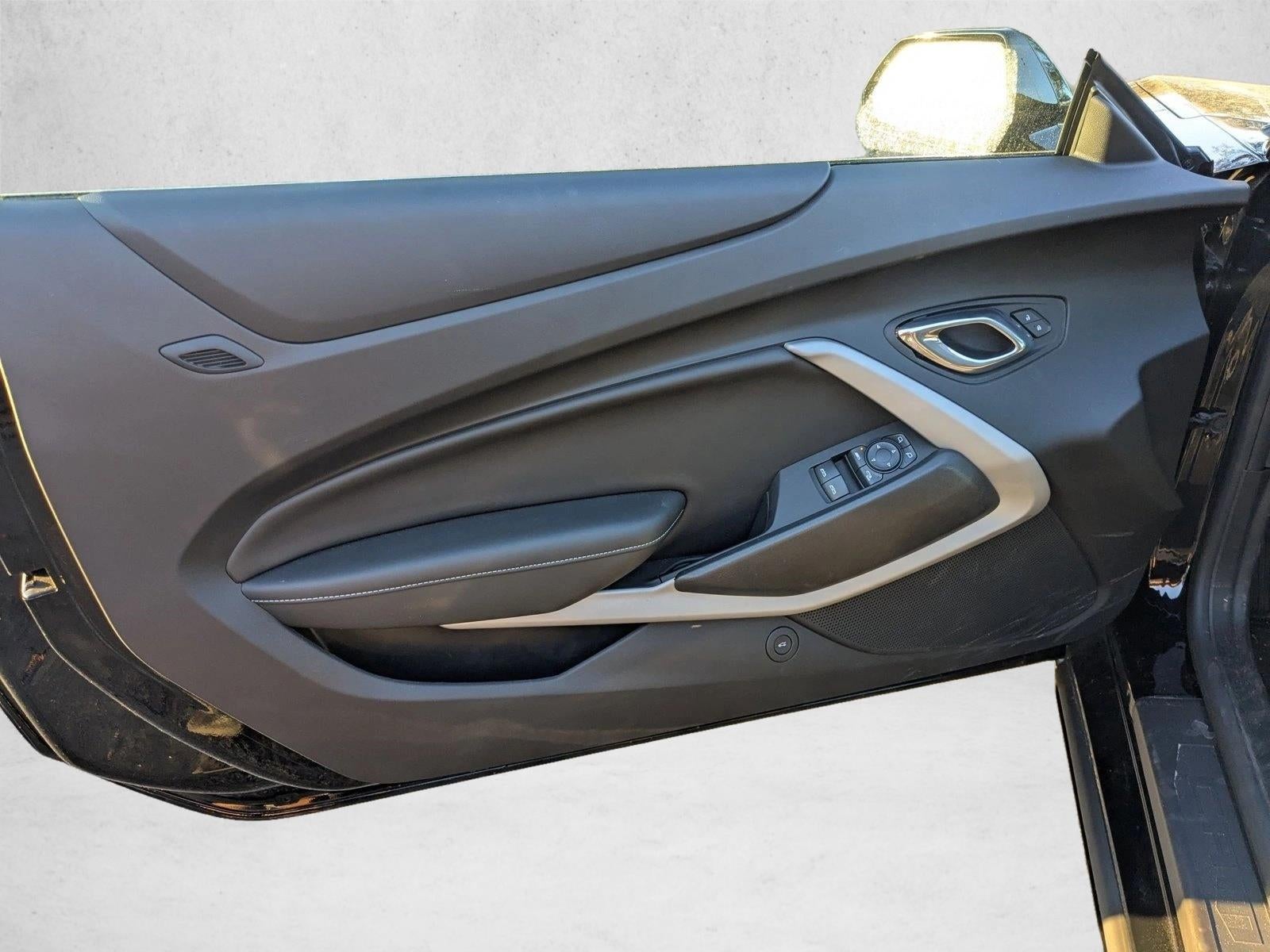 2020 Chevrolet Camaro 2dr Convertible 1LT