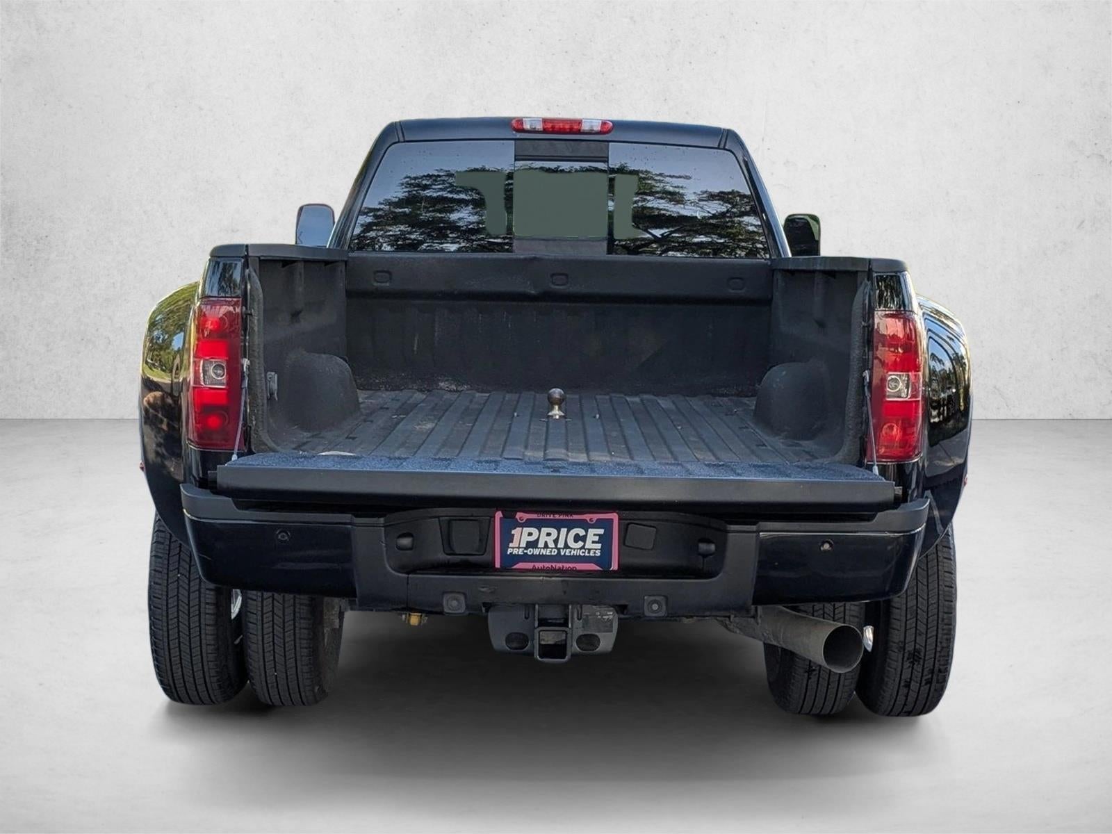 2013 GMC Sierra 3500HD Crew Cab Long Box 4-Wheel Drive Denali