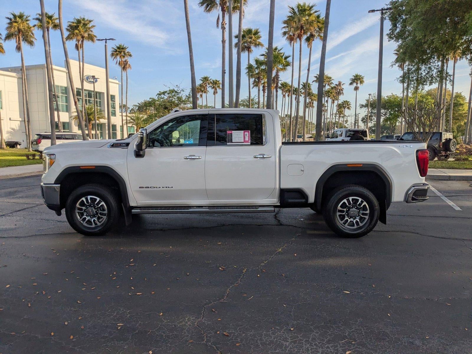 2022 GMC Sierra 2500 HD Crew Cab Standard Box 4-Wheel Drive SLT