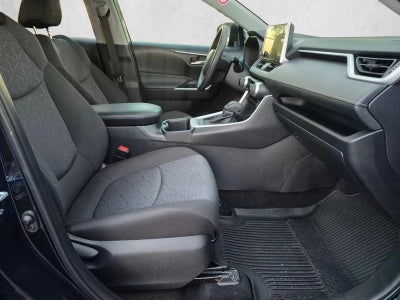 2025 Toyota RAV4 XLE FWD (Natl)