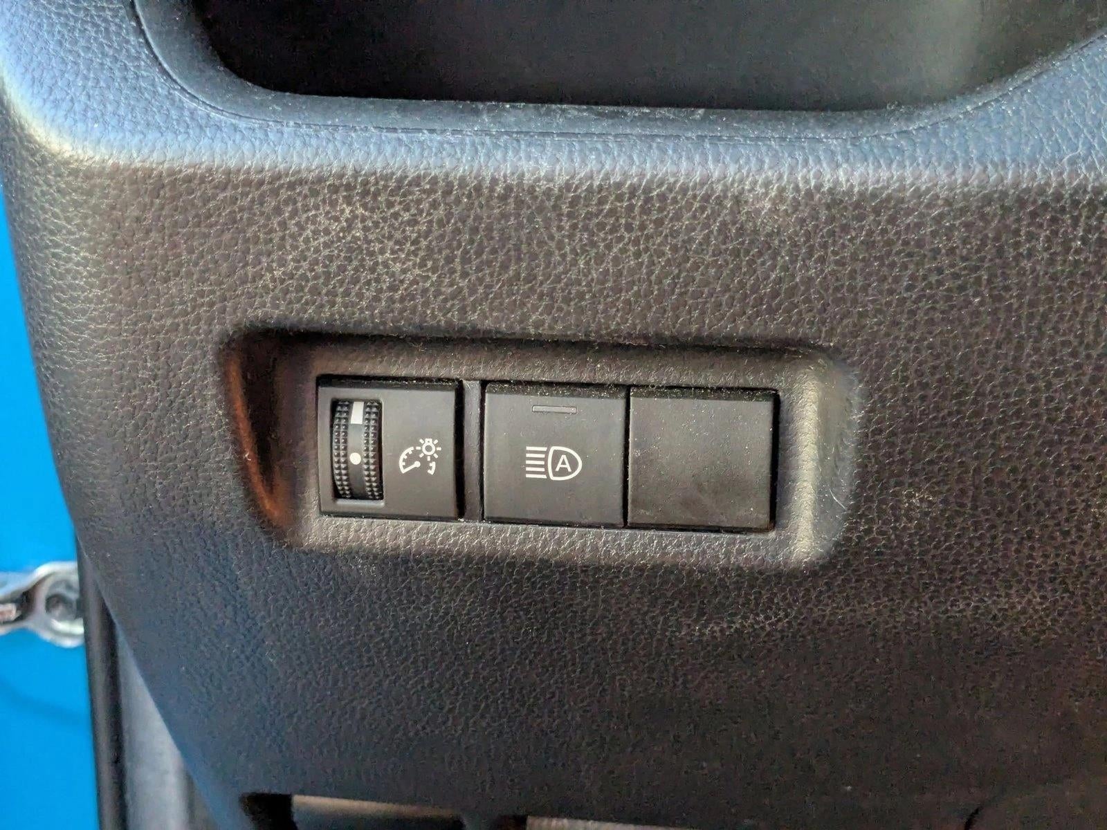 2021 Toyota RAV4 XLE FWD (GS)