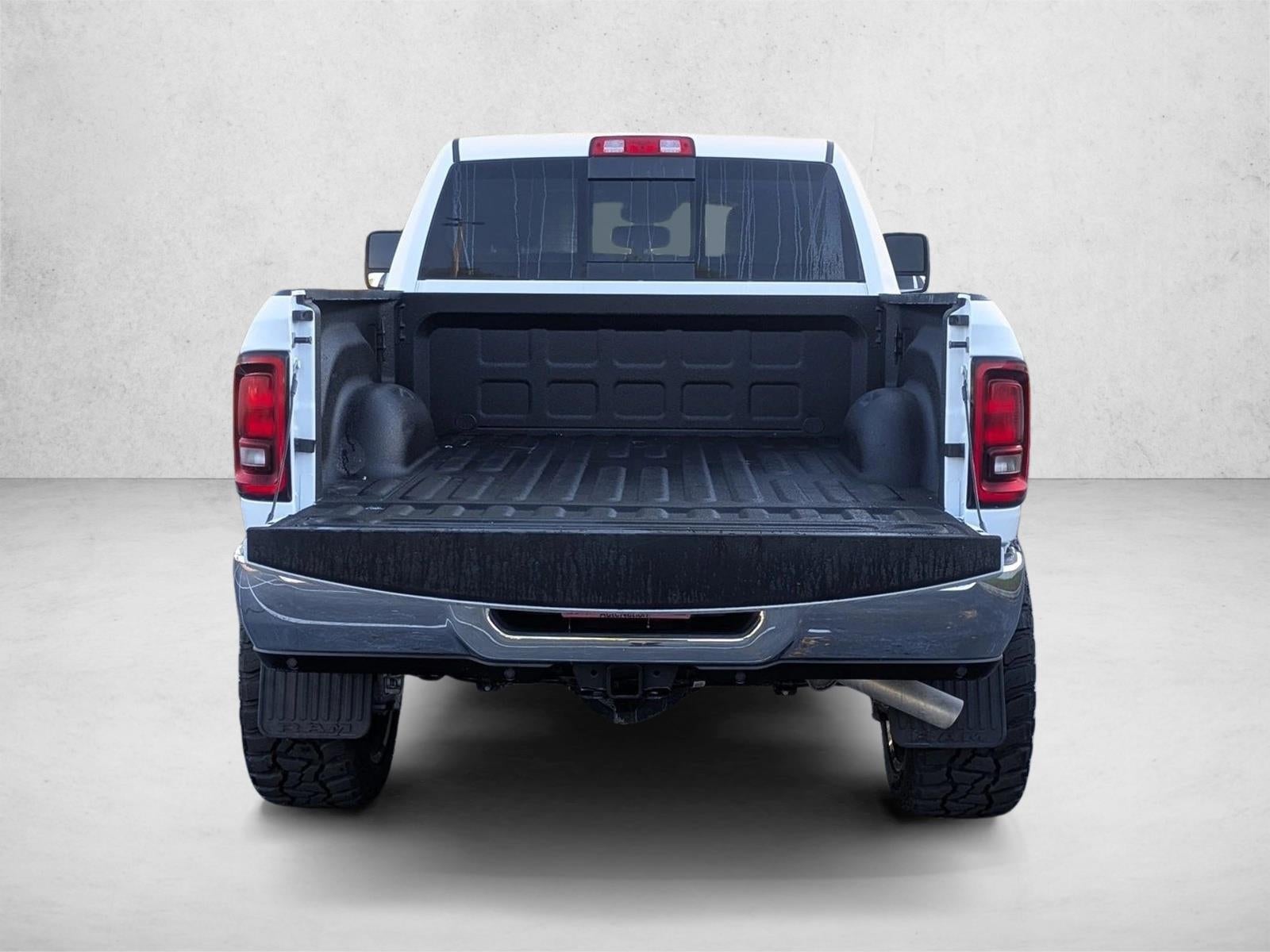 2026 RAM 2500 Tradesman 4x4 Crew Cab 6'4" Box