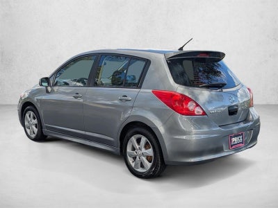 2011 Nissan Versa 5dr HB I4 CVT 1.8 SL
