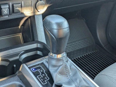 2022 Toyota Tacoma 2WD 2WD SR5 Double Cab 5' Bed V6 AT (GS)