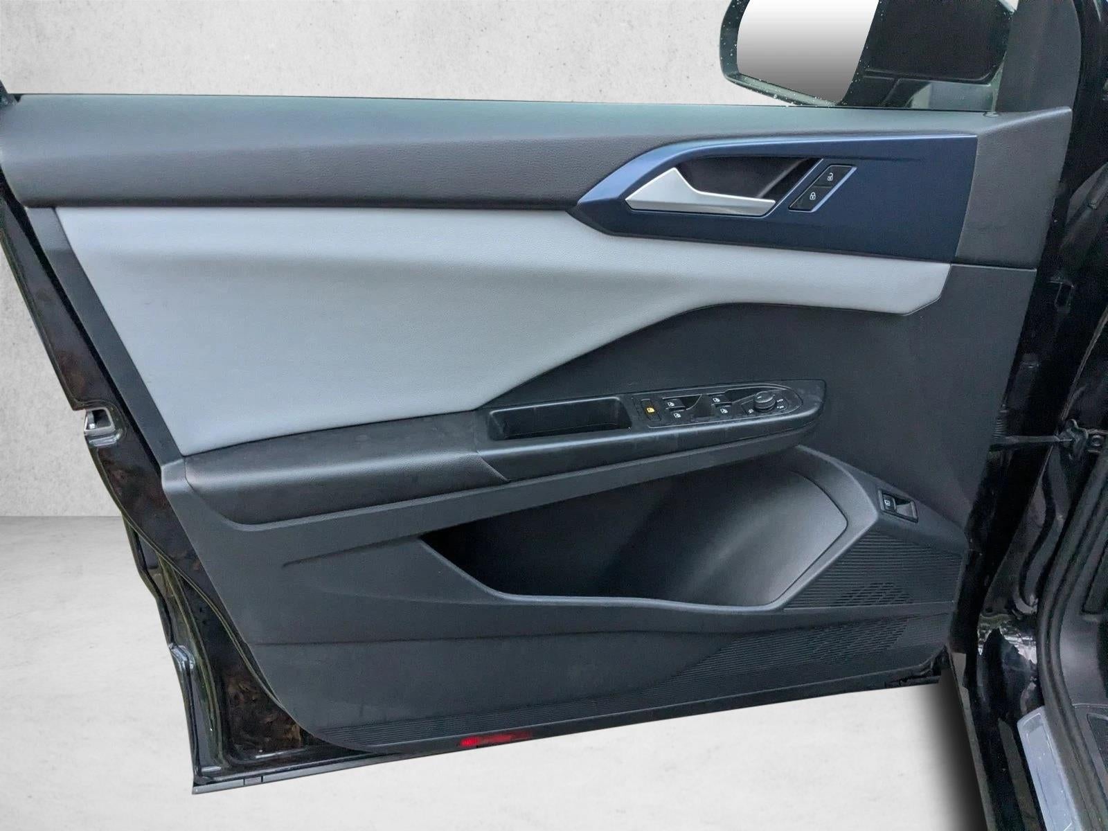 2022 Volkswagen Taos SE FWD