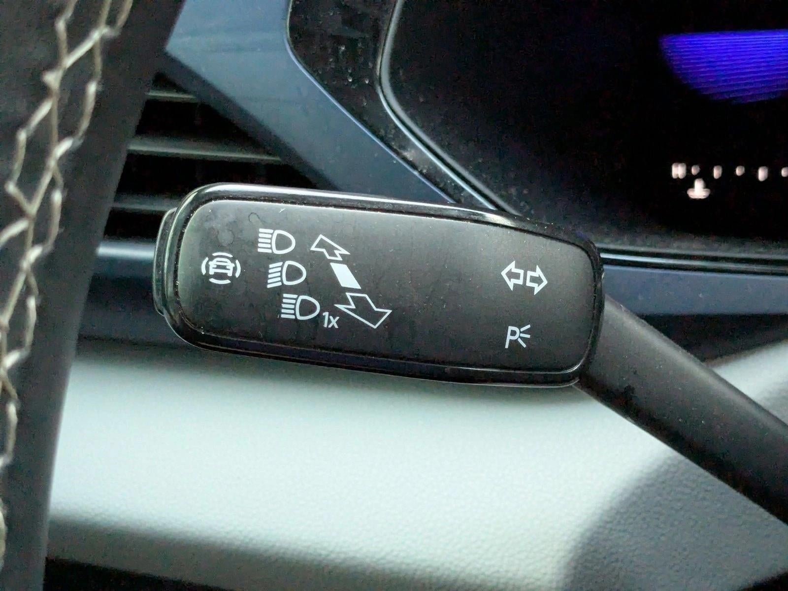 2022 Volkswagen Taos SE FWD