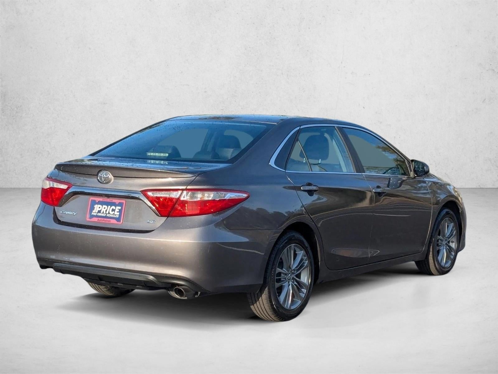 2015 Toyota Camry 4dr Sdn I4 Auto SE (SE)