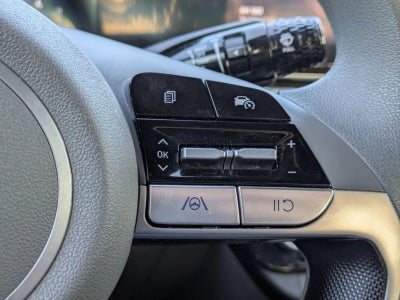2024 Hyundai ELANTRA SEL IVT