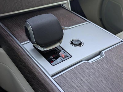 2025 Land Rover Range Rover P550e SE SWB