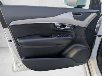 2021 Volvo XC90 T5 AWD Momentum 7P