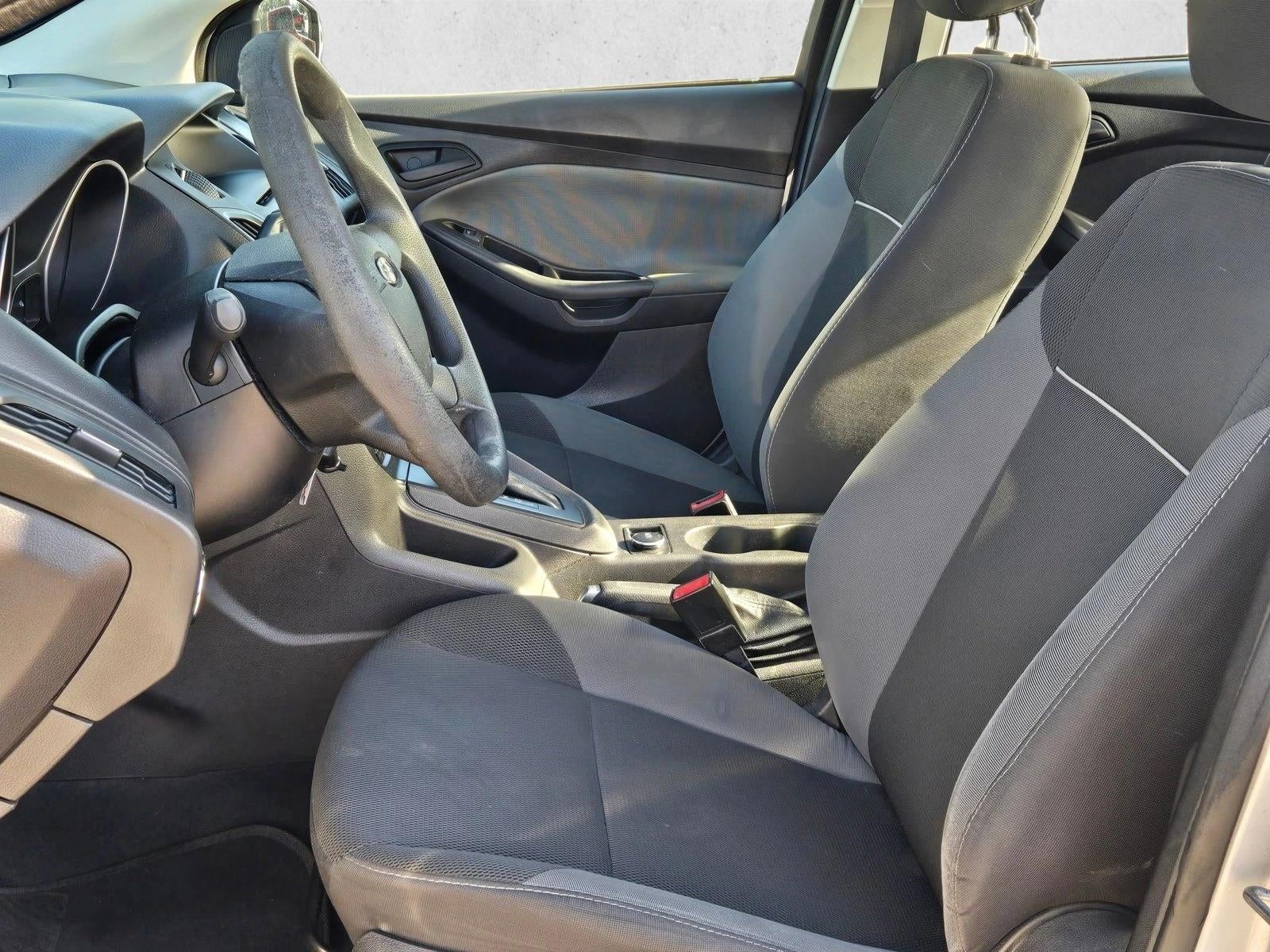 2014 Ford Focus 4dr Sdn S