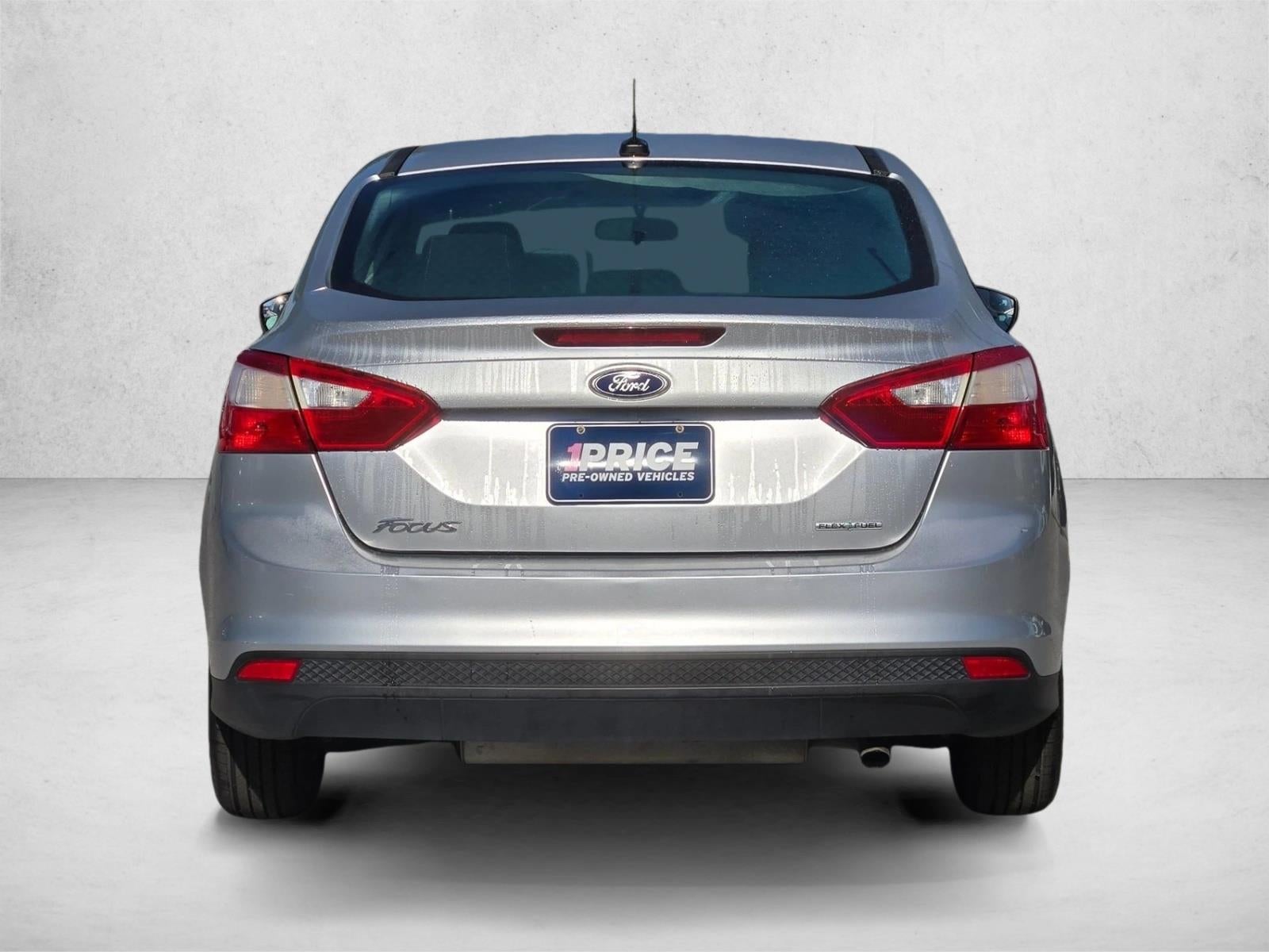 2014 Ford Focus 4dr Sdn S