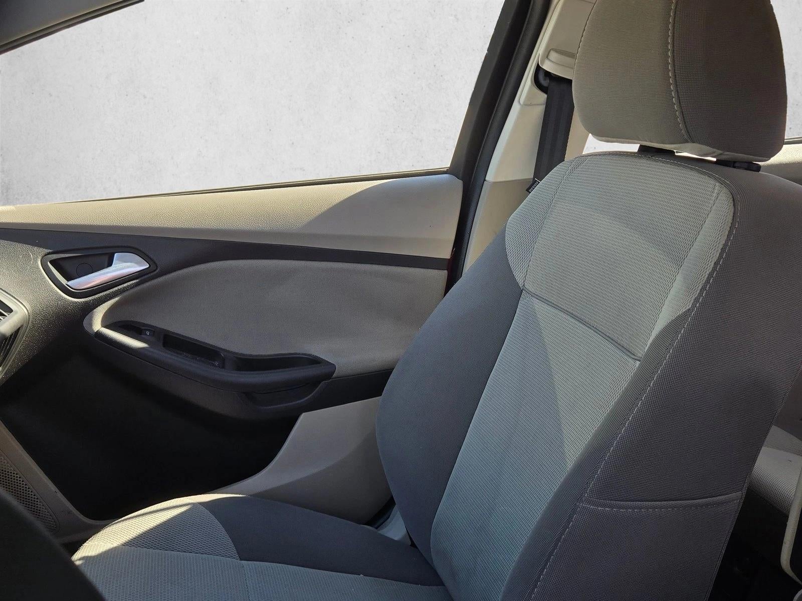 2014 Ford Focus 5dr HB SE