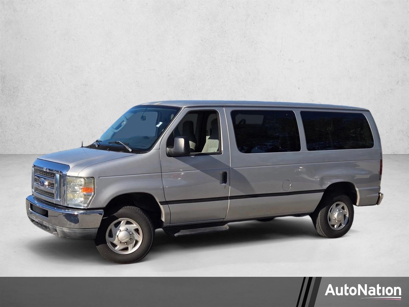 2013 Ford Econoline Wagon E-350 Super Duty XLT