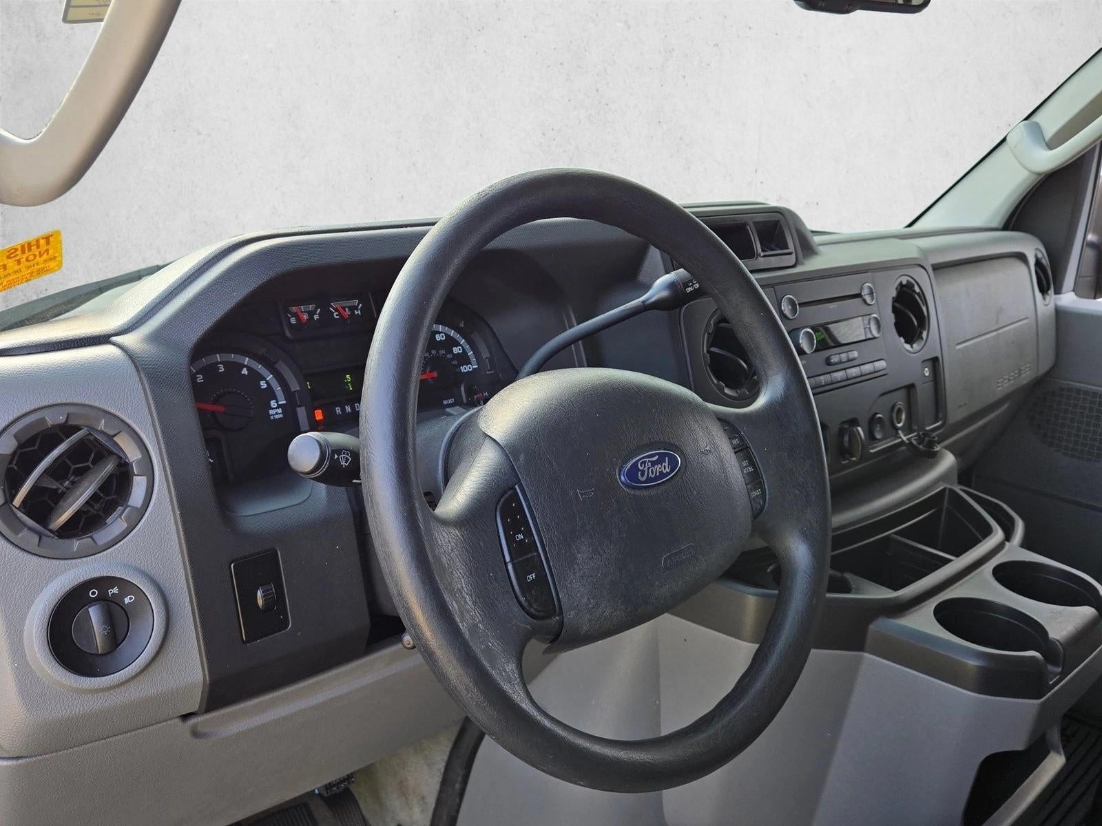 2013 Ford Econoline Wagon E-350 Super Duty XLT