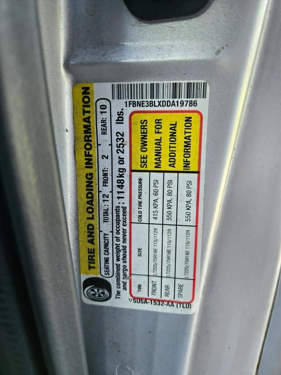 2013 Ford Econoline Wagon E-350 Super Duty XLT