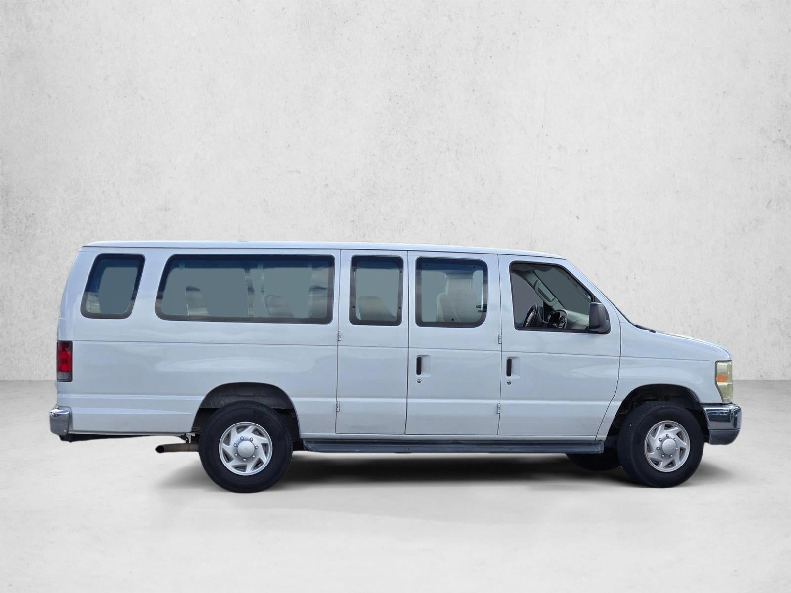 2008 Ford Econoline Wagon E-350 Super Duty Ext XLT
