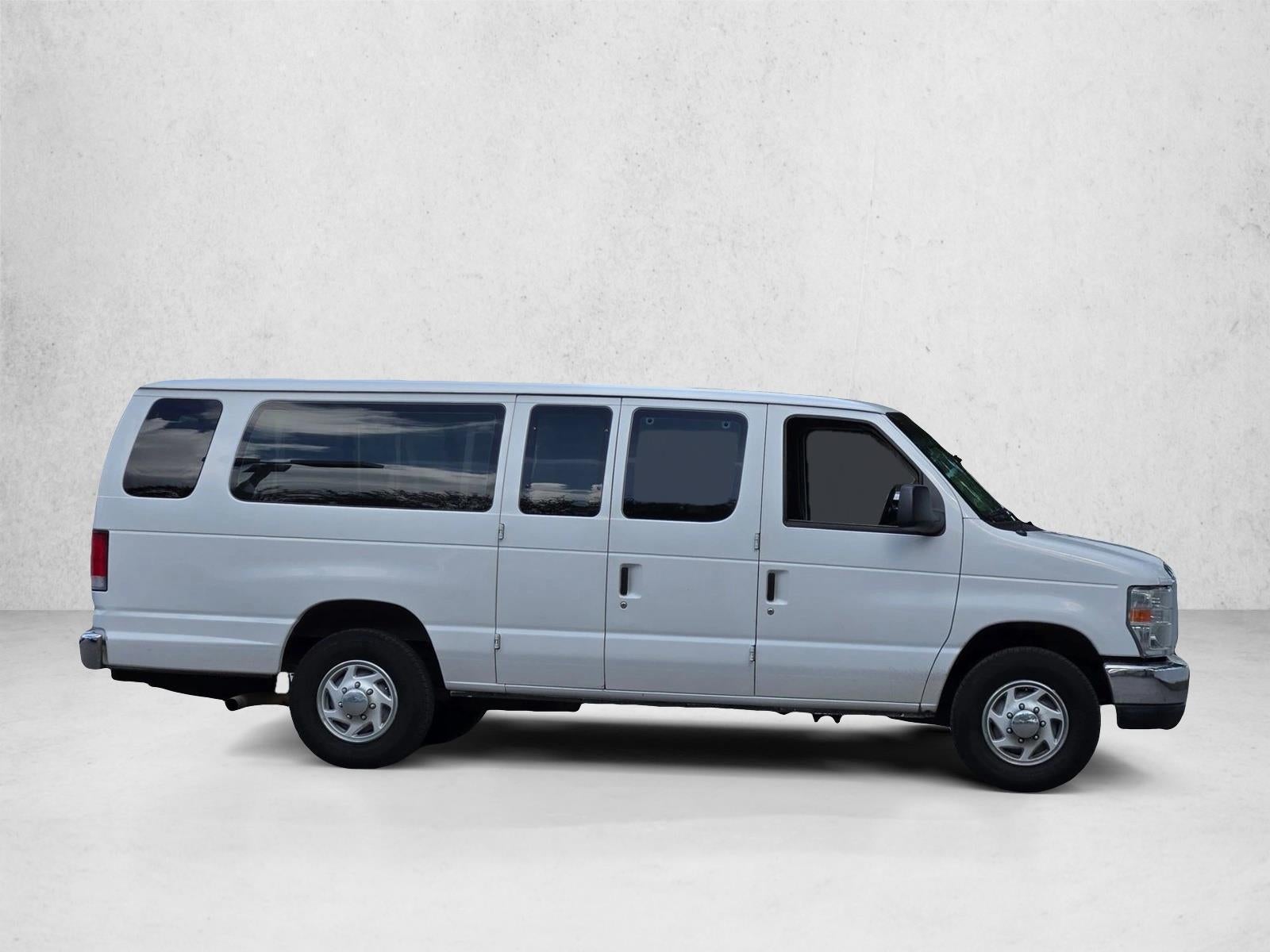 2014 Ford Econoline Wagon E-350 Super Duty Ext XLT