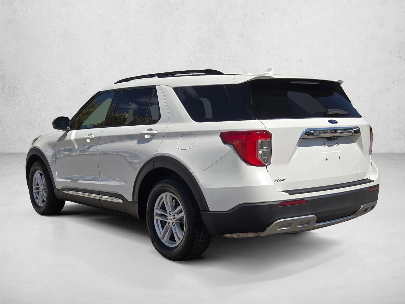 2023 Ford Explorer XLT RWD