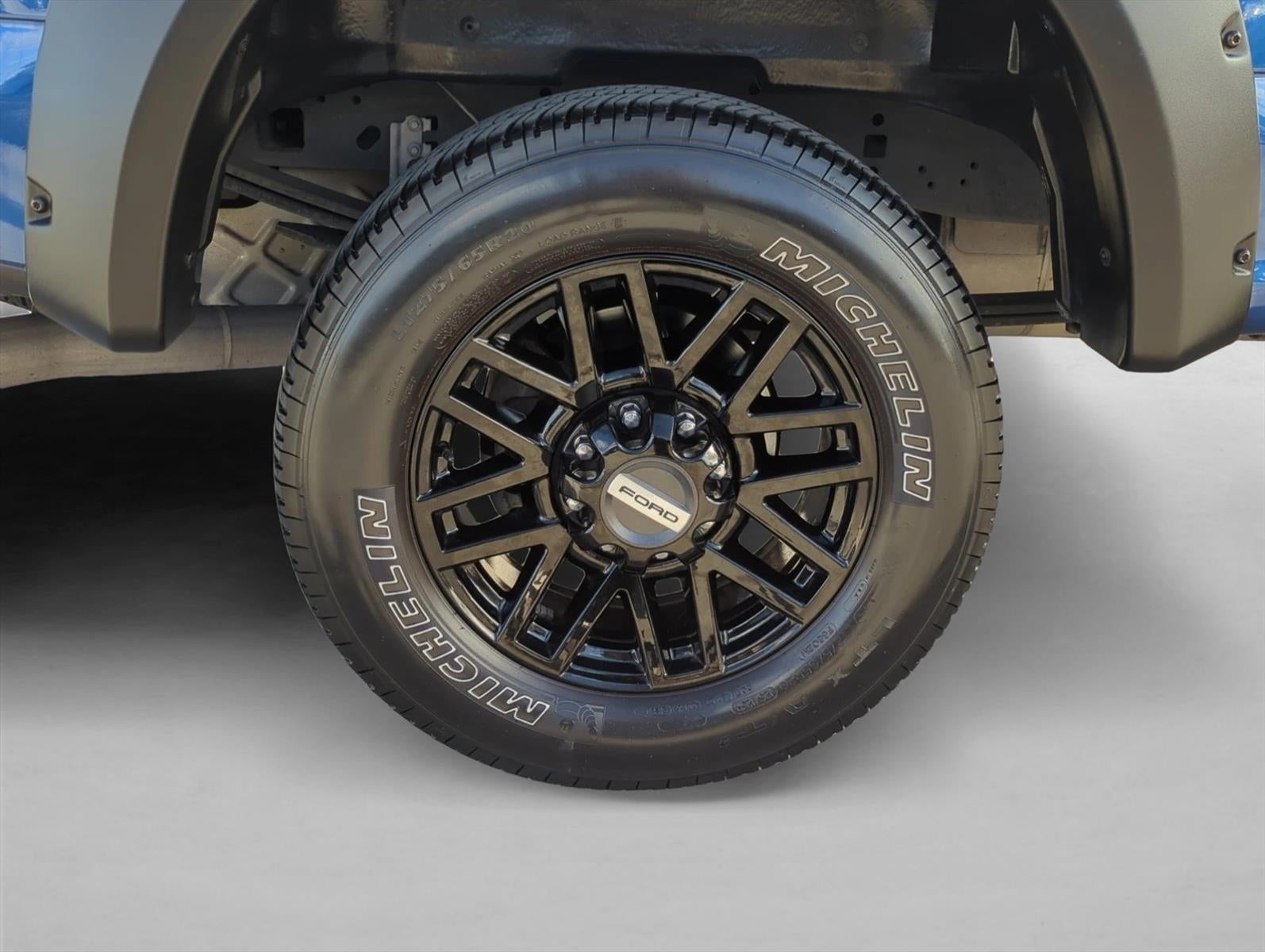 2022 Ford Super Duty F-250 SRW LARIAT 4WD Crew Cab 6.75' Box