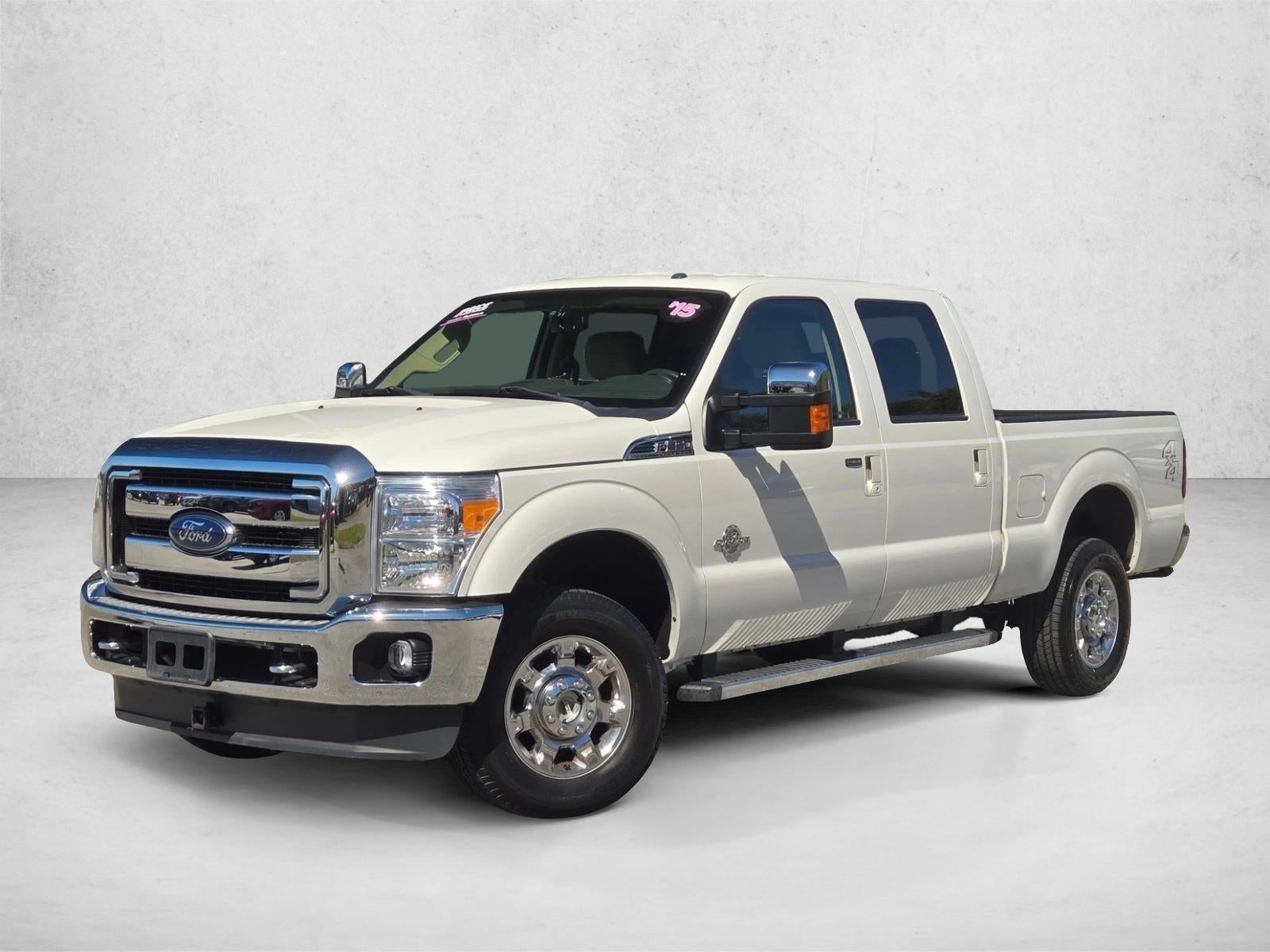 2015 Ford Super Duty F-350 SRW 4WD Crew Cab 6-3/4 Ft Box Lariat