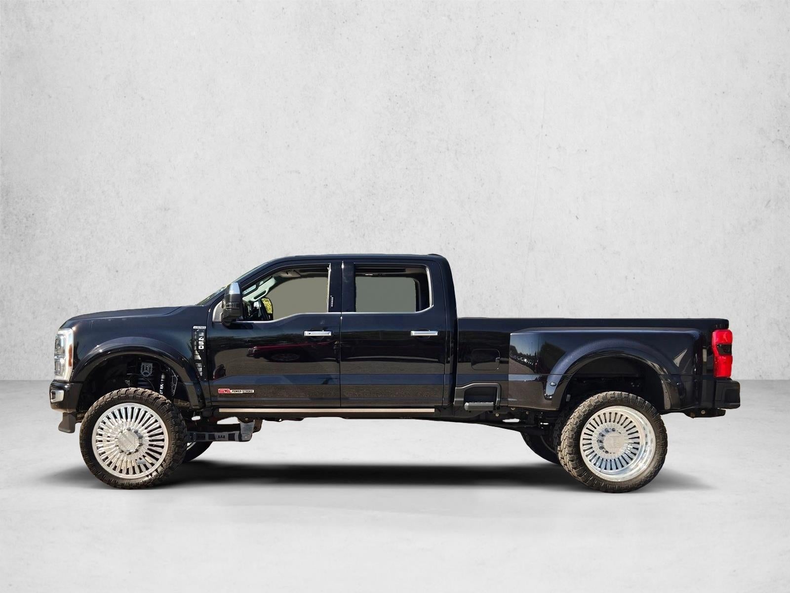 2024 Ford Super Duty F-450 DRW Limited 4WD Crew Cab 8' Box