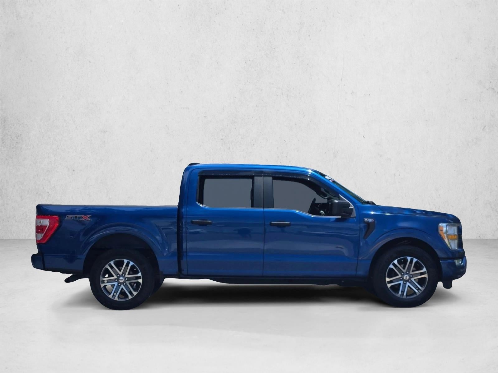 2022 Ford F-150 XL 2WD SuperCrew 5.5' Box