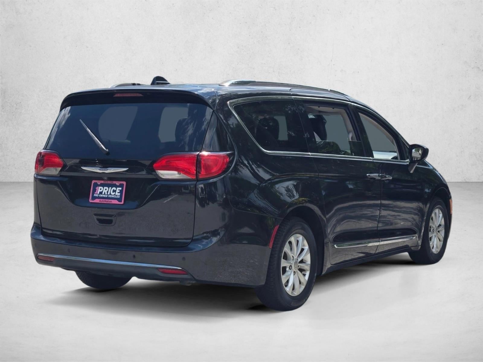 2019 Chrysler Pacifica Touring L FWD