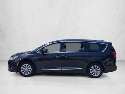 2019 Chrysler Pacifica Touring L FWD