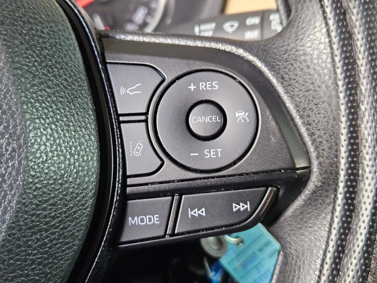 2021 Toyota RAV4 LE FWD (GS)